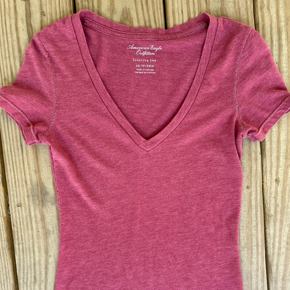 XS Burgundy American Eagle T
